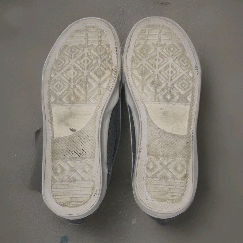Betsey Johnson Aime Studded Canvas  Sneakers Shoes Women's Sz 8 - Picture 6 of 7